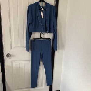 NWT Women's Blue Two-Piece Active Set - Hoodie & Leggings